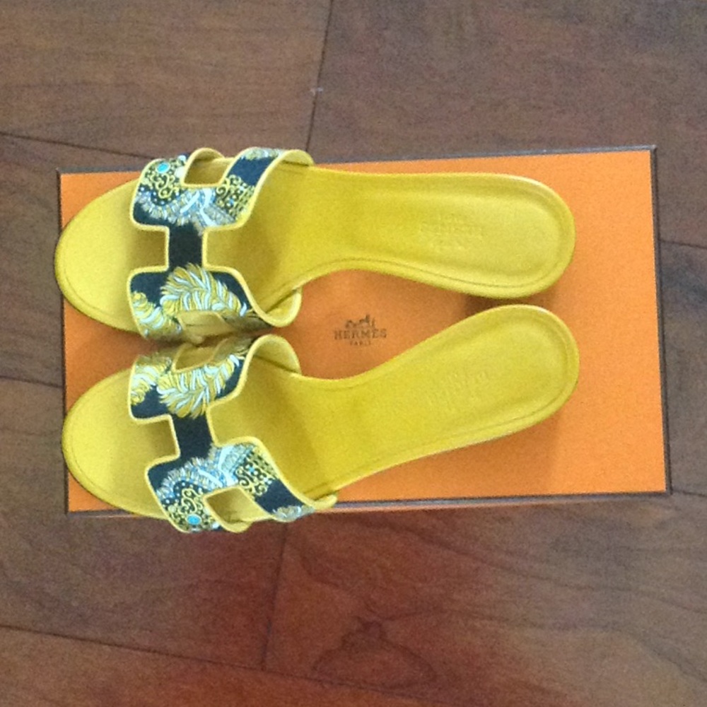 Hermes sandals